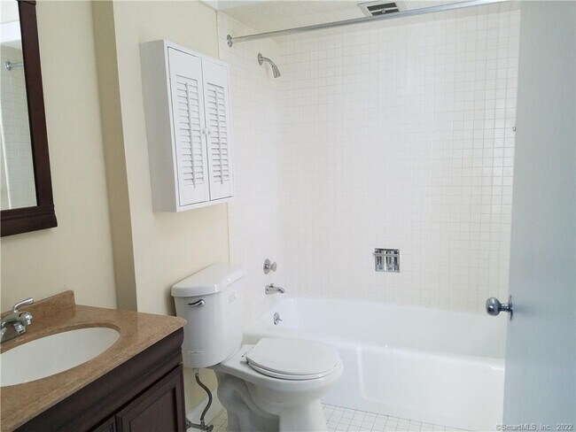 Building Photo - 167 Heritage Vlg