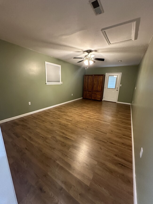 Bonus room - 187 Cedar St