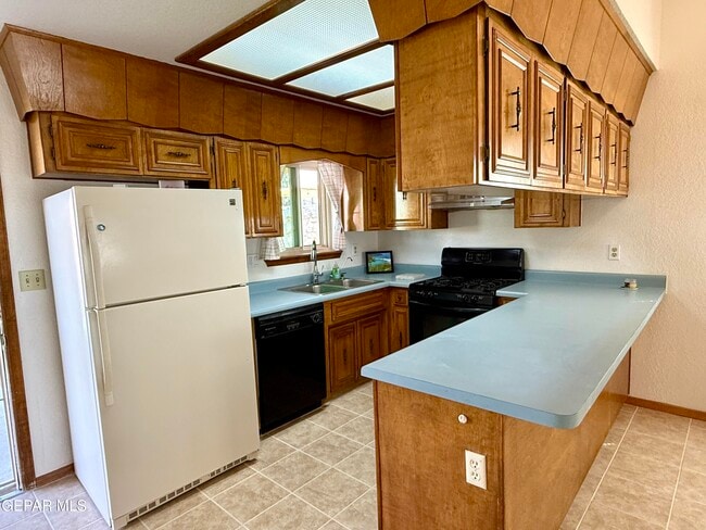 Building Photo - 1738 Onizuka Dr