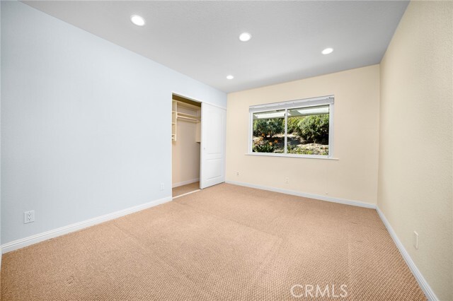 Building Photo - 5500 Vía Dianza