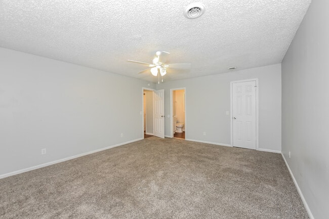 Building Photo - 1805 Woodvalley Ct