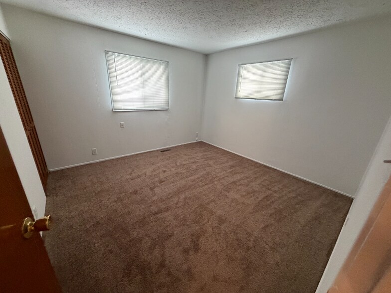 Building Photo - 19 Eastridge Dr