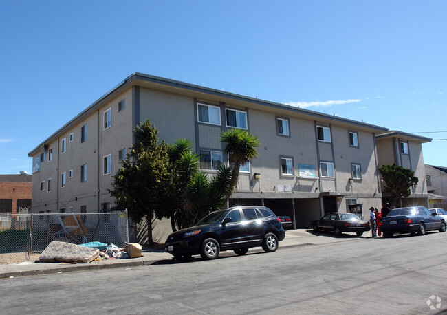 Building Photo - Sunrise Apartments