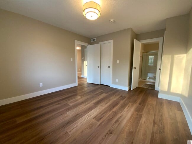 Building Photo - 200 N 31st St