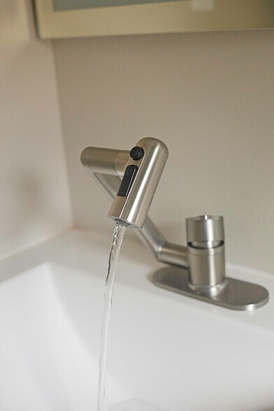 Building Photo - 1961 N Croskey St