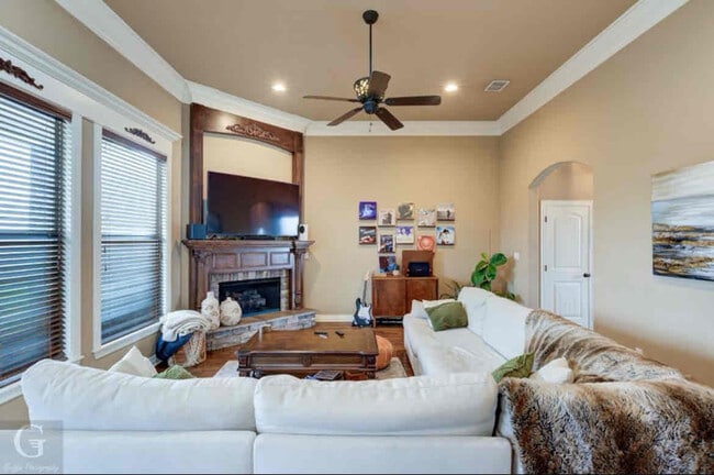 Building Photo - 5105 Tensas Dr