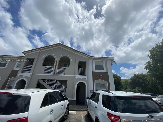 Primary Photo - 1656 SE 29th Ct