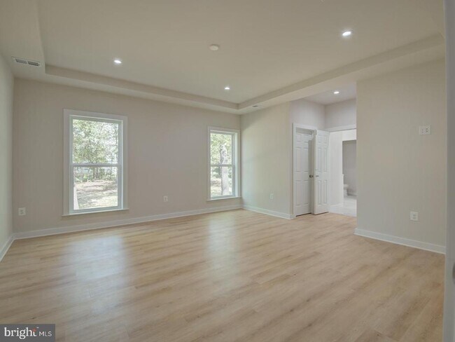 Building Photo - 14750 Jordan Ln