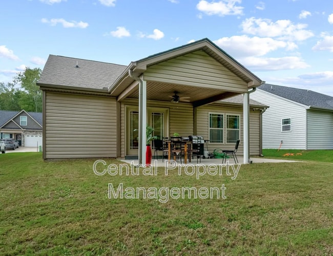 Building Photo - 487 Timberwood Dr