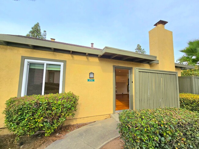 Primary Photo - Beautifully Upgraded 2 bedroom, 2 bathroom...