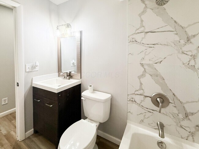 Building Photo - 1828 Bairsford Dr