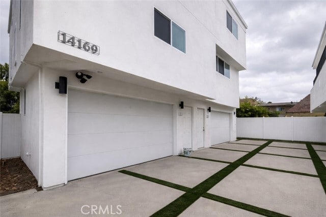 Building Photo - 14169 Calvert St