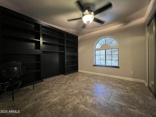 Building Photo - 15230 N Blackbird Dr