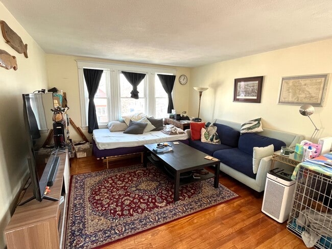 Primary Photo - 40 Keenan St