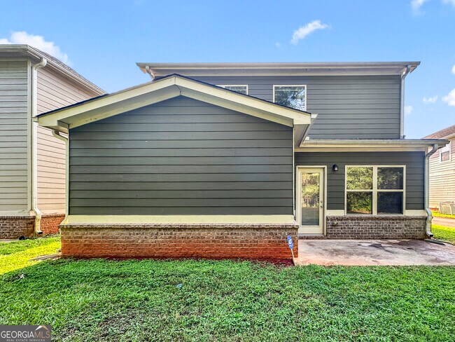 Building Photo - 212 Daisy Cir