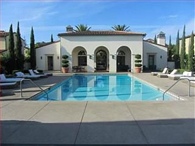 Building Photo - 1416 Dahlia Loop