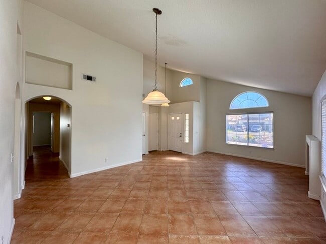 Building Photo - For a limited time only, enjoy 15 DAYS FREE RENT when you lease today! Charming 3 bedroom 2 Bathr...