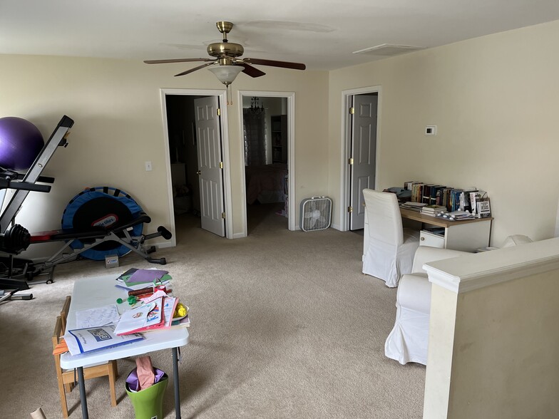 Building Photo - 1534 Liberty Pike