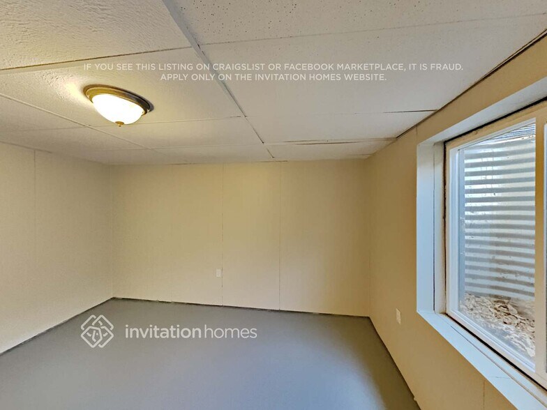 Building Photo - 3753 S Danube Cir