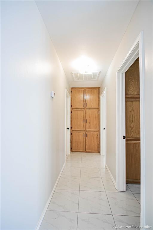 Building Photo - 15 Enfield Ave