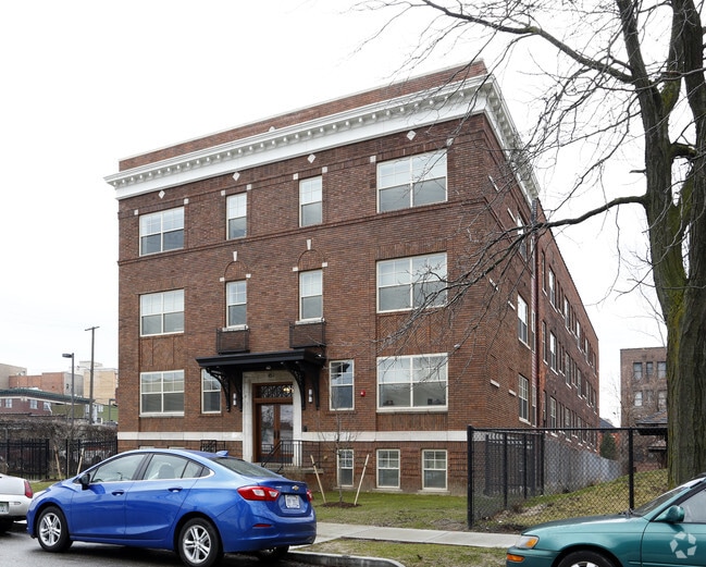 Building Photo - Treymore Apartments