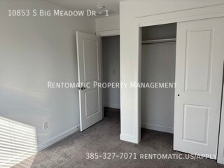 Building Photo - 10853 Big Meadow Dr