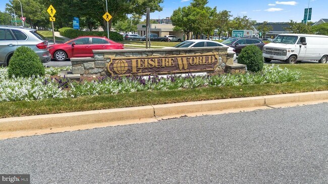 Building Photo - 3005 S Leisure World Blvd