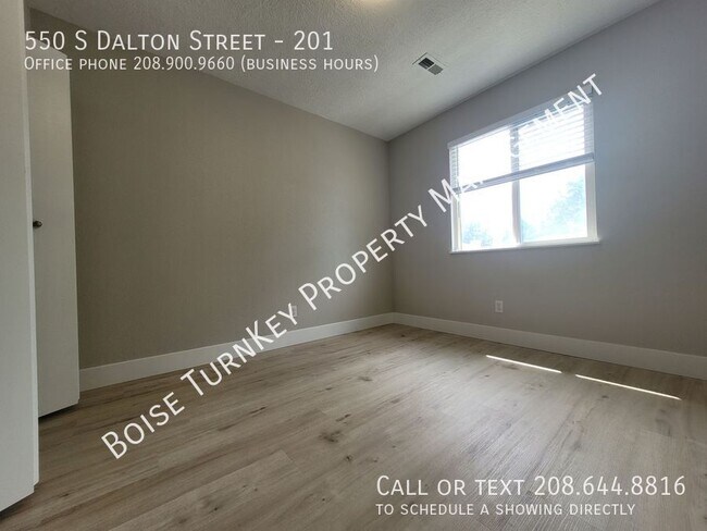 Building Photo - 550 S Dalton Ln