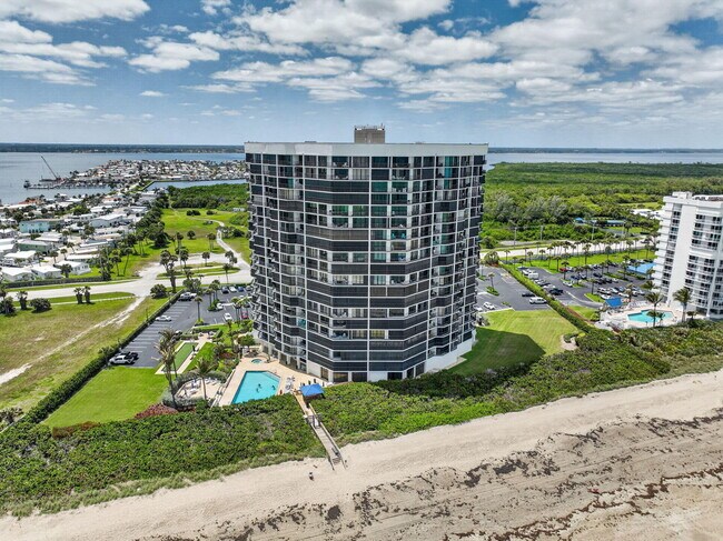 Building Photo - 9650 S Ocean Dr