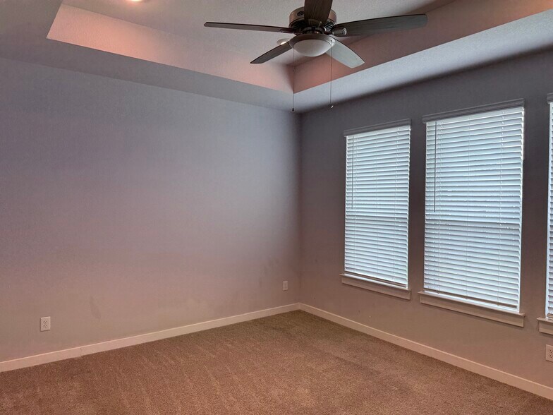 Building Photo - 18300 Emu Ln