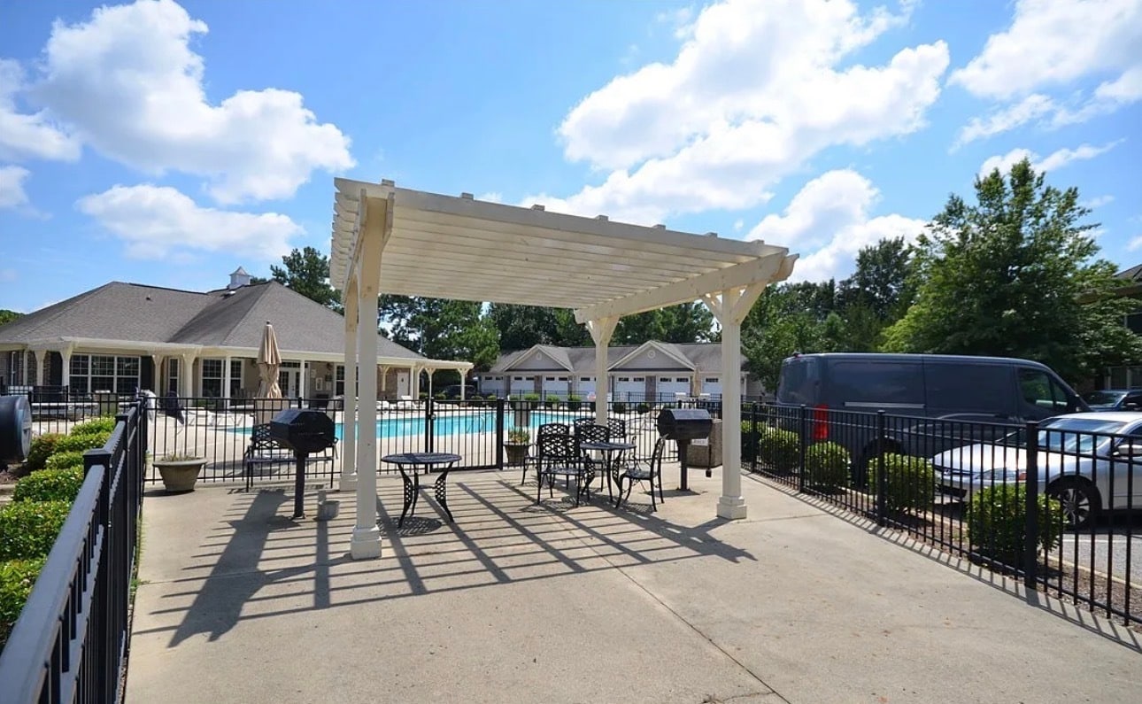 clubhouse/common pool area/pergola - 1931 Dante Ln