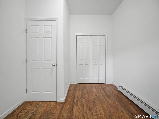 Building Photo - 144 Cottage St