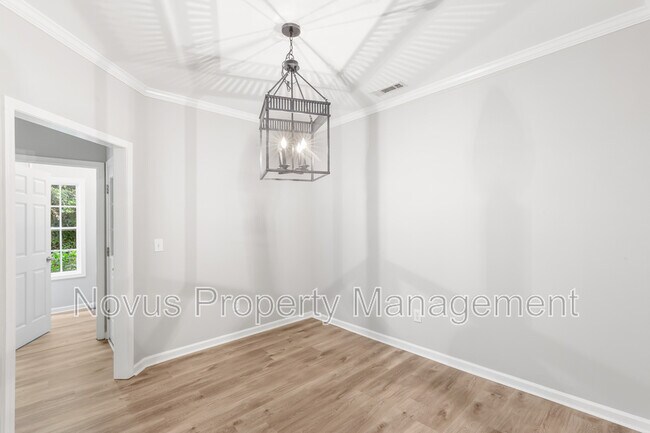 Building Photo - 205 Charleston Ave