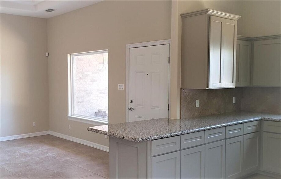 Building Photo - 507 Paul Dr