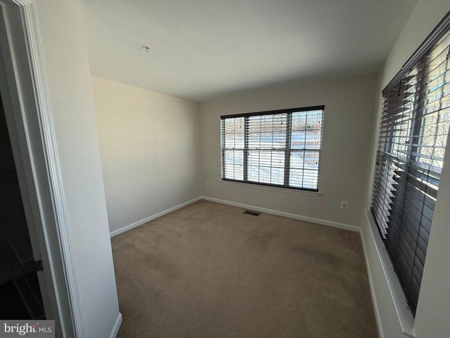 Building Photo - 6764 Green Mill Way