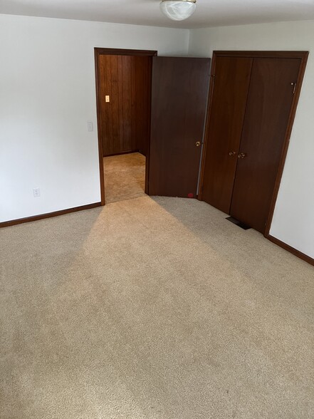 2nd bedroom - 4121 Marr Rd