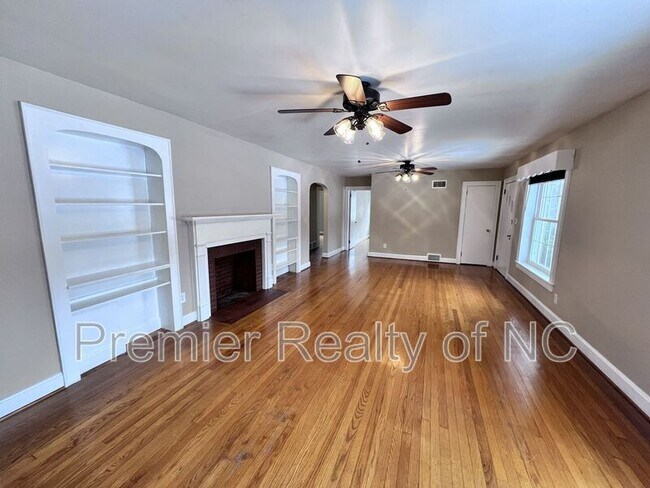 Building Photo - 412 S Main St