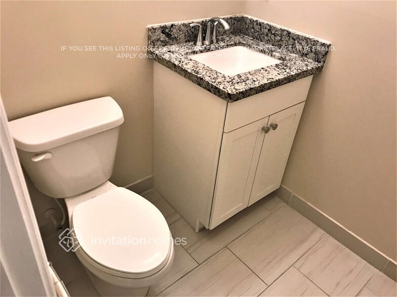 Building Photo - 11671 SW 13th Ct