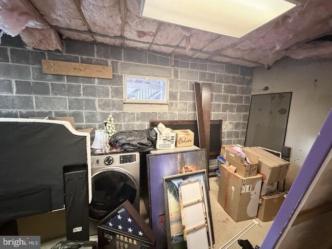 Building Photo - 5115 Irving St