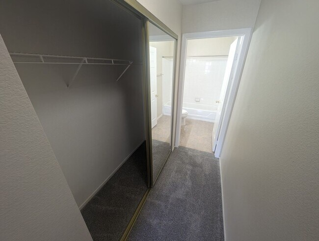 Building Photo - 8408 Stoney Bluff Ave