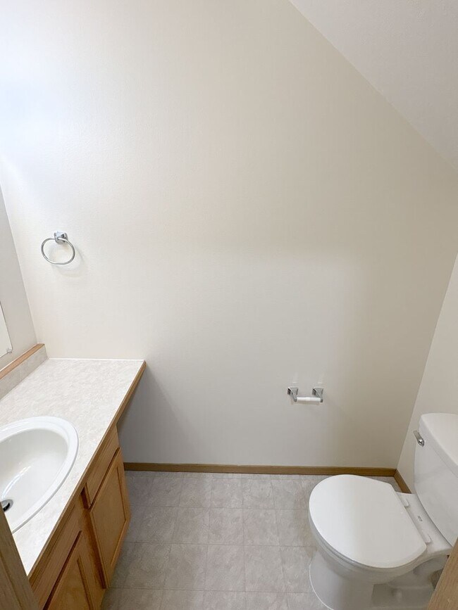Building Photo - 5511 Glenridge Wy