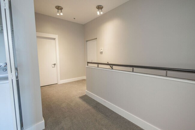 Interior Photo - Omega - 252 N. Walnut St.