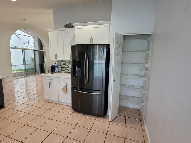 Building Photo - 7189 Catalina Way
