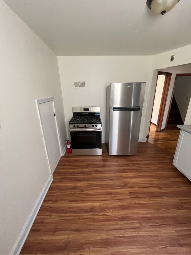 Building Photo - Modern 3BR/2BA Two-Level Unit in the Heart of the Lower East Side - FREE MOVING SERVICES WITH A S...