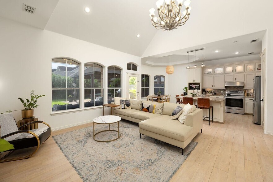 Building Photo - 3301 Santa Olivia St