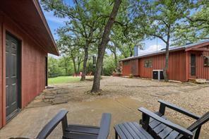 Building Photo - 111 Oaktree Ln