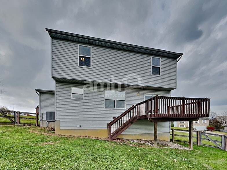 Building Photo - 10319 Fredricksburg Rd