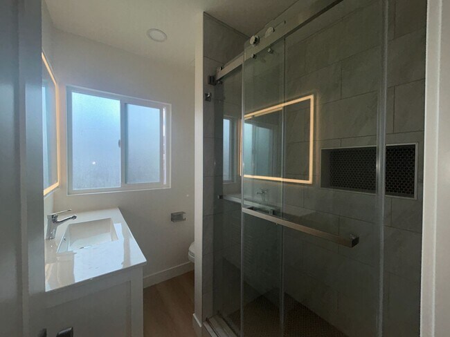 Building Photo - Beautiful newly renovated 3-bedroom, 2-bath home available now in Westminster!