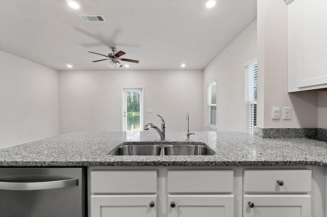 Building Photo - 227 Sandhill Pines Dr