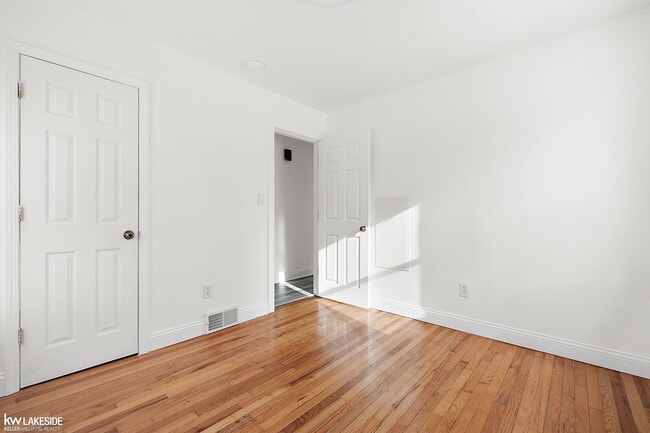 Building Photo - 7618 Sylvan St